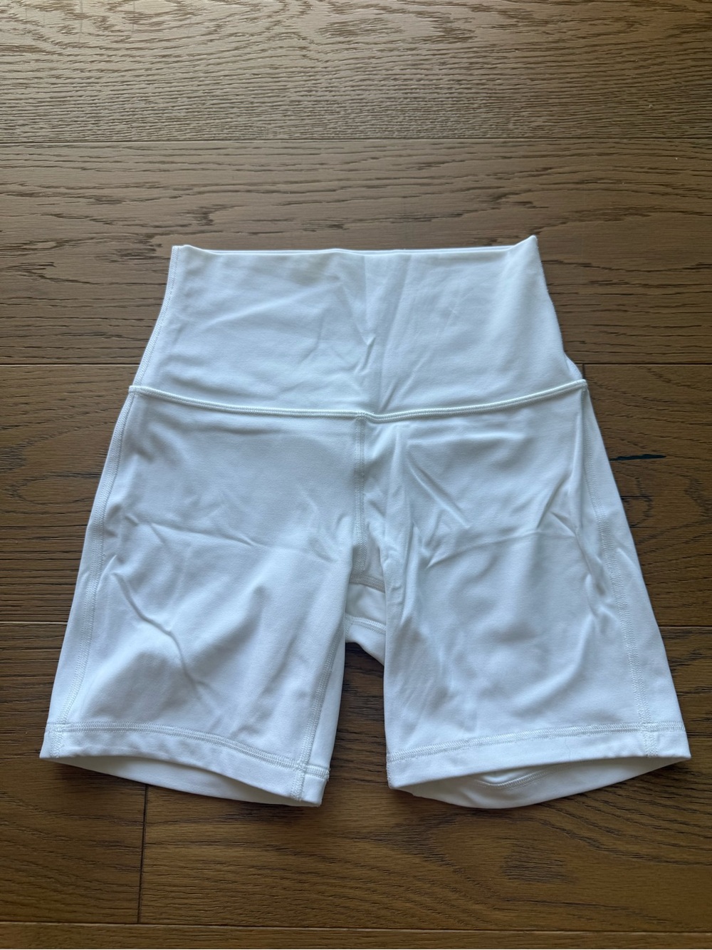 lululemon athletica White Align 6 inch  Shorts